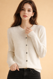 Ewa | Classic round neck cardigan