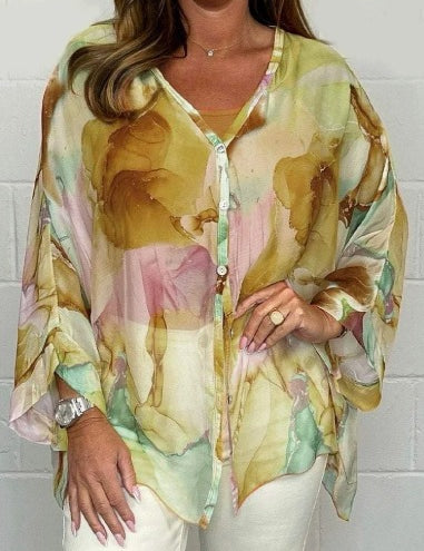 Aurora | Airy blouse with an artistic pattern